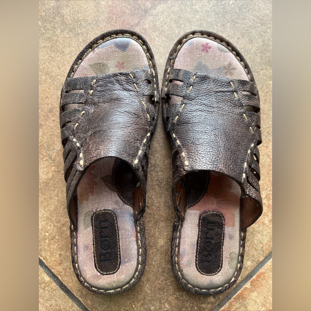 Born Women’s Slides Brown 7.5